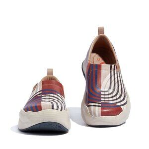 UIN womens Shoes American size 10, EU size 42 College Track (FIT LIKE A 10.5/11)